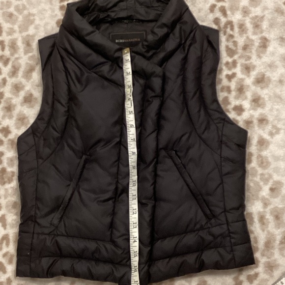 BCBGMAXAZRIA Cropped Down Black Puffer Vest, Size Small - Picture 13 of 16